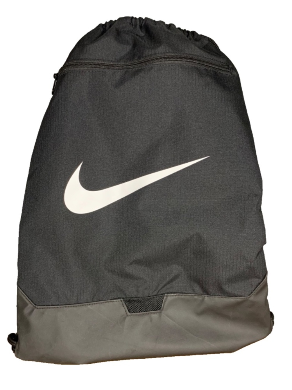 Minimalist, sleek, and highly functional Nike drawstring bag. Perfect for sports